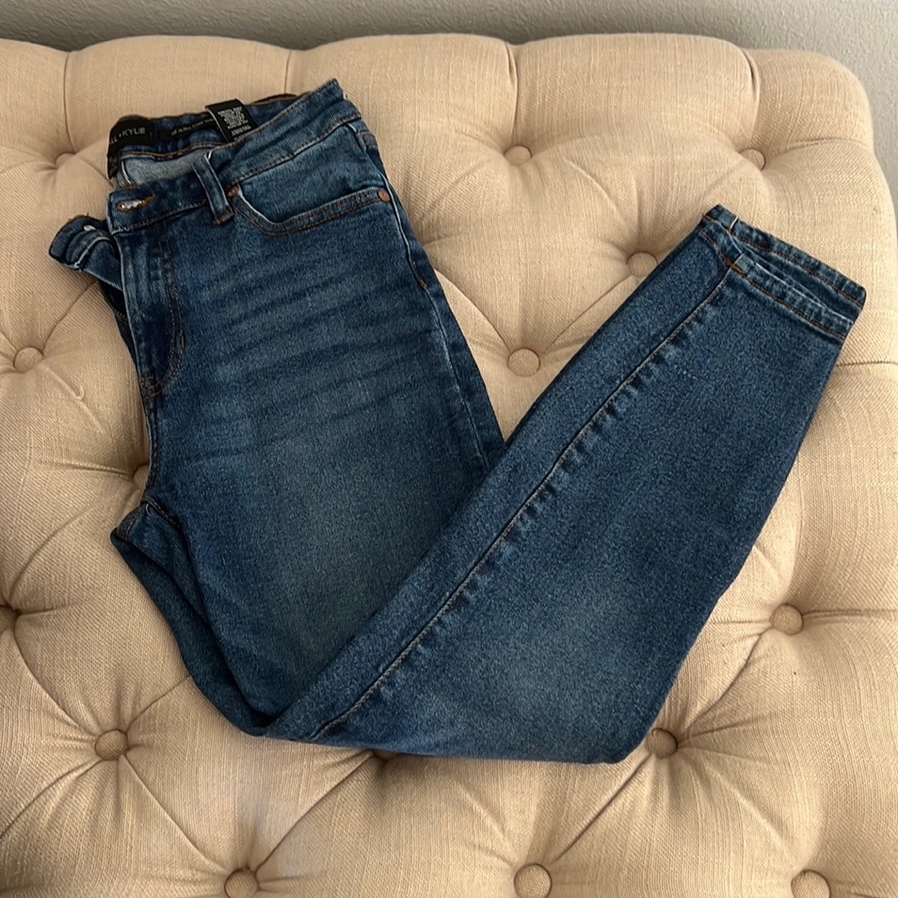 Women skinny jean ankle